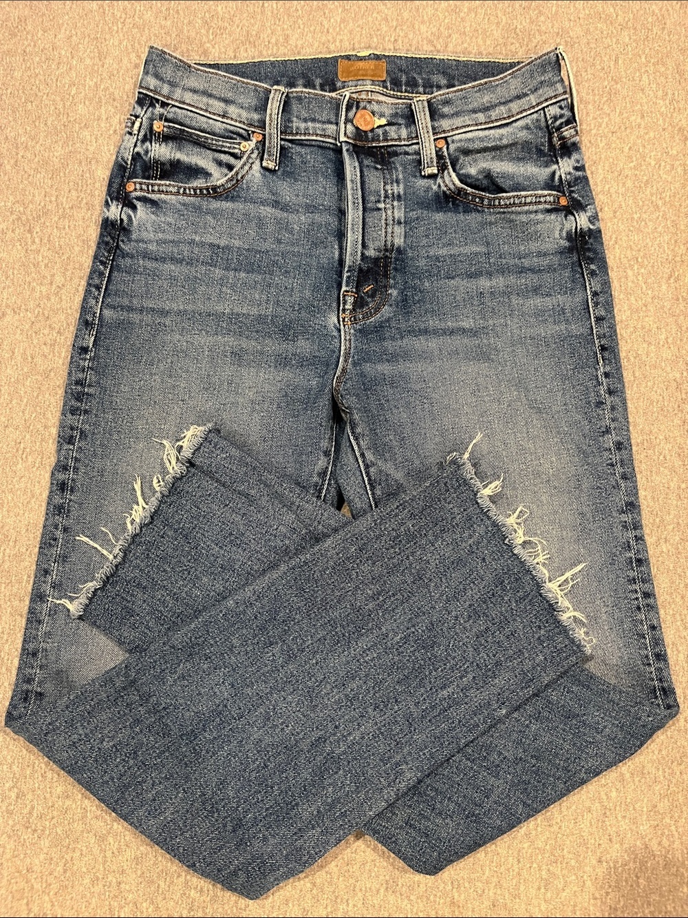 Mother the Scrapper Cuff Ankle Fray size 24, medium blue wash jeans.